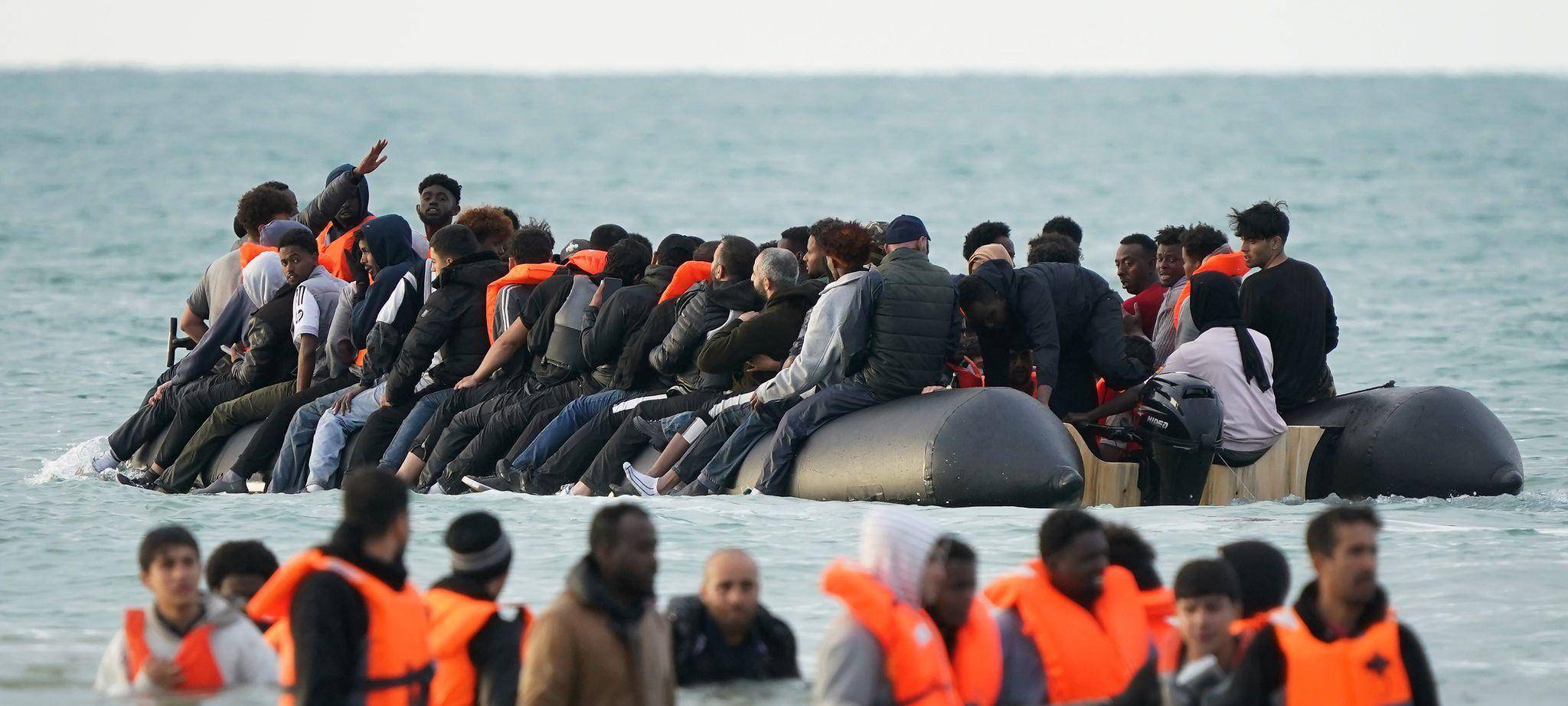 Frankreich will Schleuserboote im Ärmelkanal stoppen