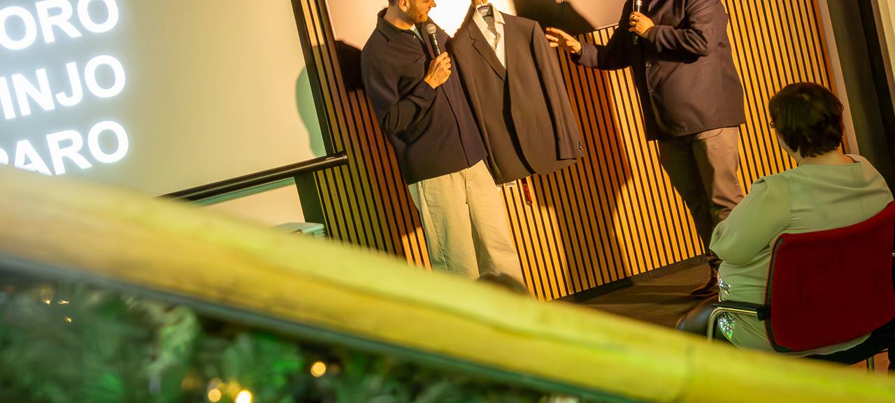 Leon Windscheid – hautnah: Ein unvergesslicher Abend für Aktion Lichtblicke