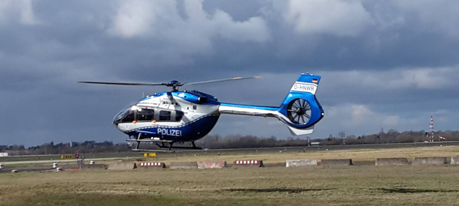 Velbert: Hubschrauber bewacht S9-Strecke
