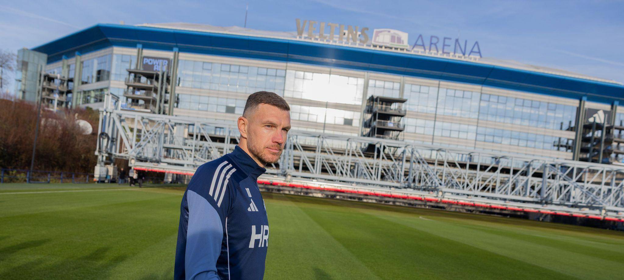 Schalke 04 - Edin Dzeko