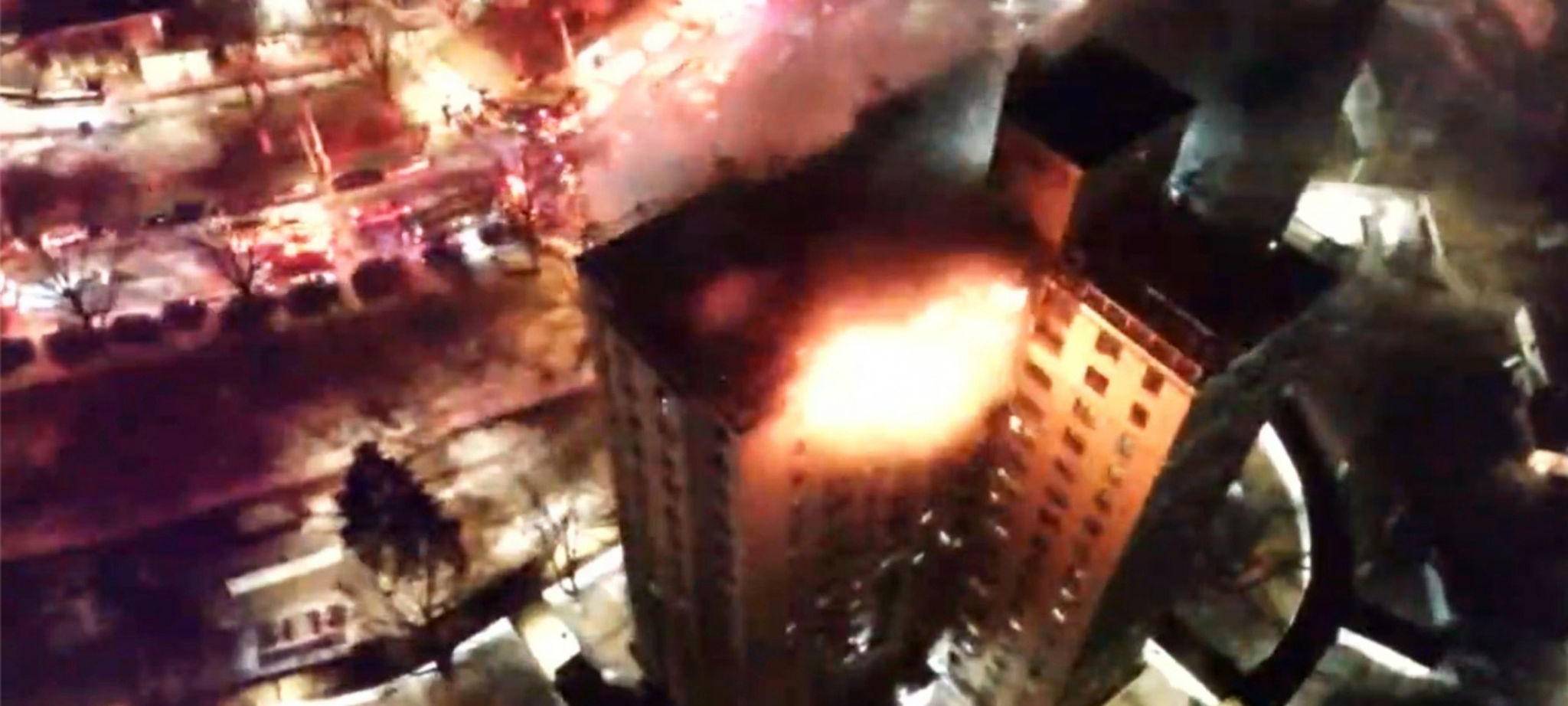 Brand in einem Hochhaus in New York