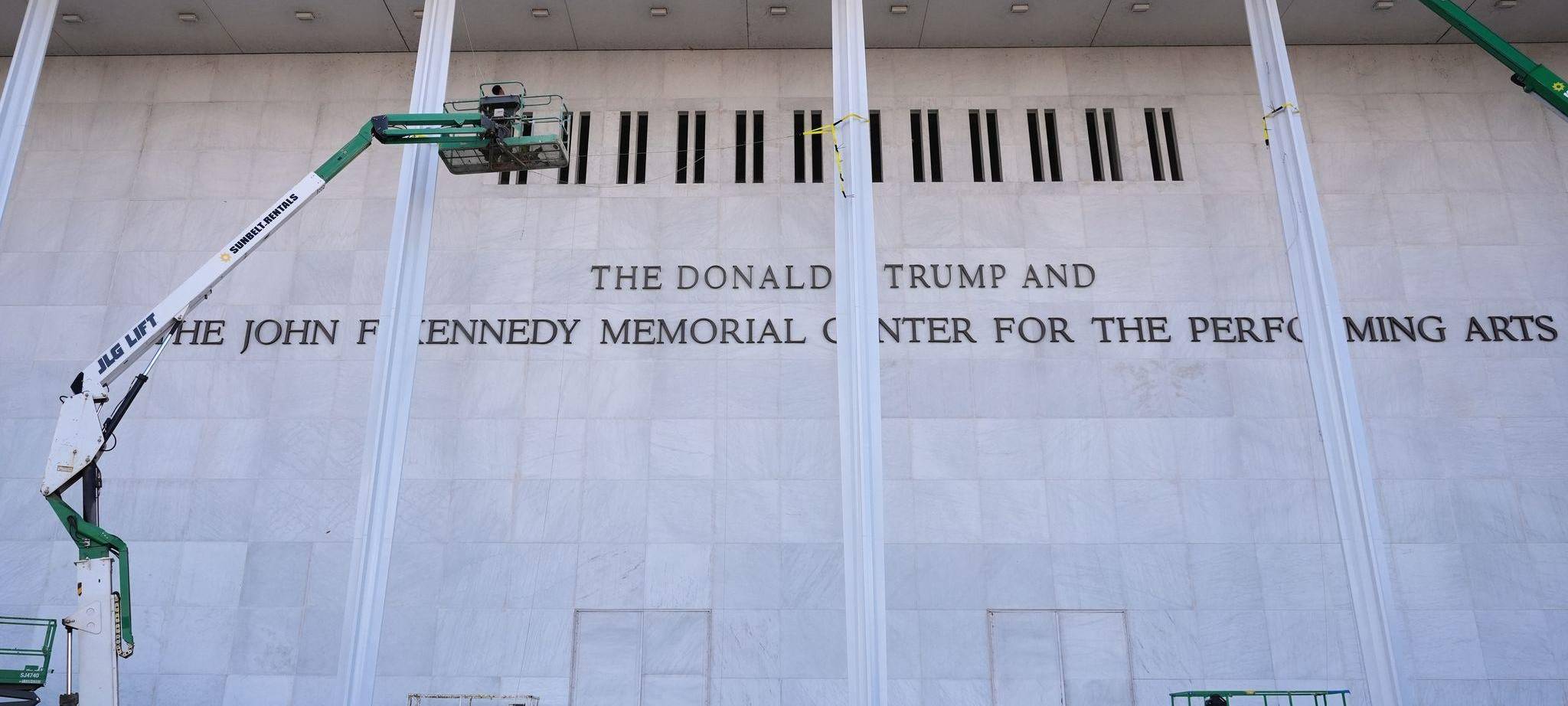 Aus Kennedy Center wird Trump Kennedy Center