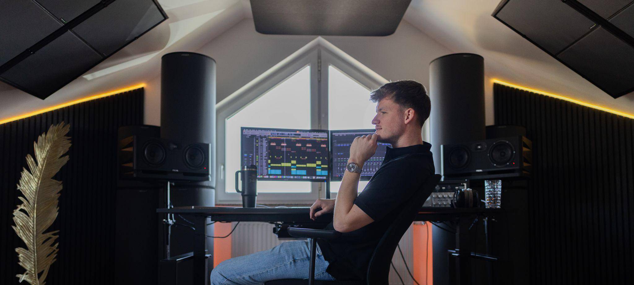 Julian Sommer in seinem Tonstudio