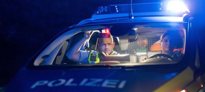 Symbolbild: Einsatzfahrt der Polizei