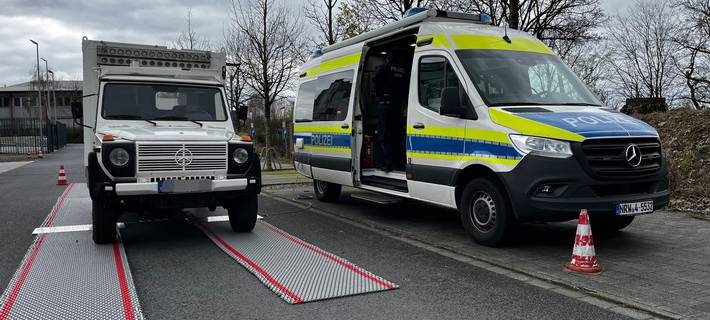 Symbolbild: Mit Beginn der Sommerferien lädt die Polizei im Kreis Mettmann erneut zu einer Wiegeaktion für Wohnwagen, Wohnmobile und Camper ein.