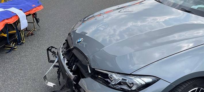 Polizei Mettmann: Am Freitag kam es auf der Nevigeser Straße zu einem schweren Verkehrsunfall.