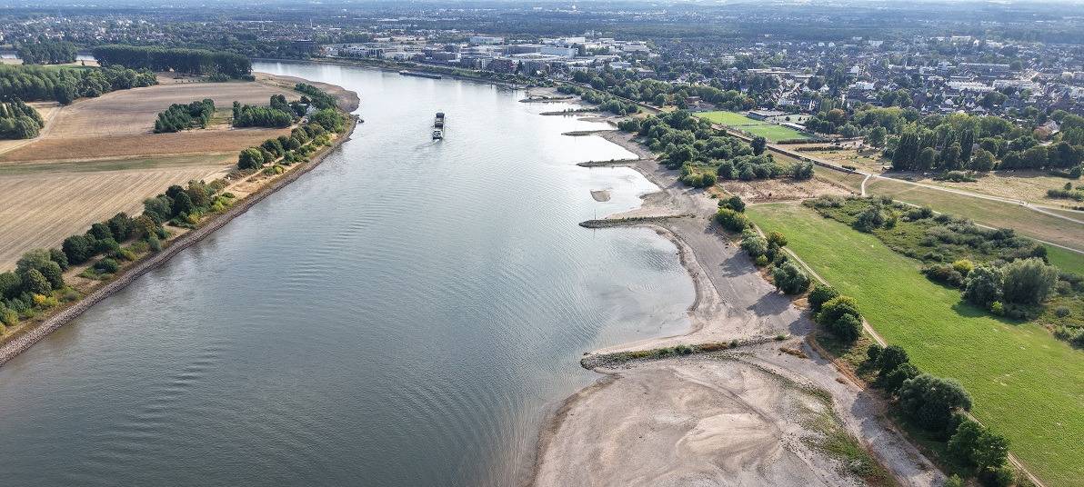 IHK begrüßt LKW-Ausnahme wegen Rhein-Niedrigwasser