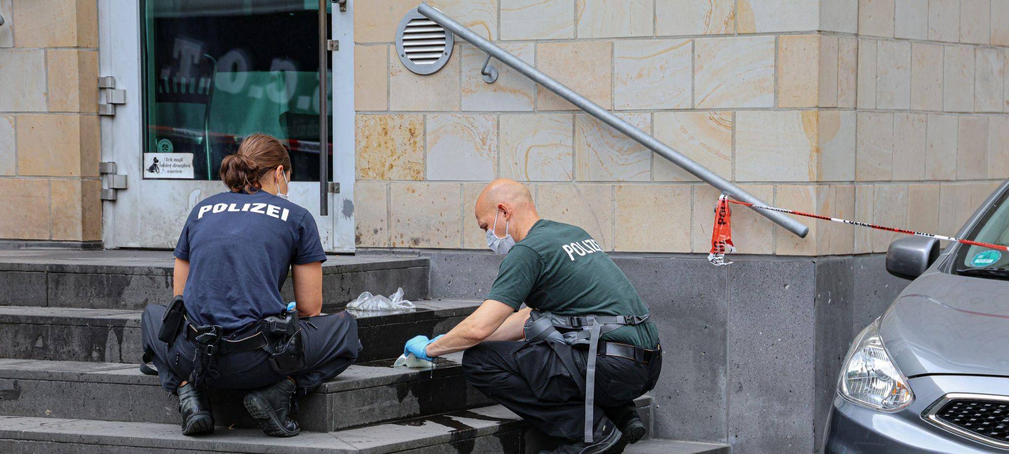 Feuer an Nebeneingang von Synagoge Wuppertal gelegt