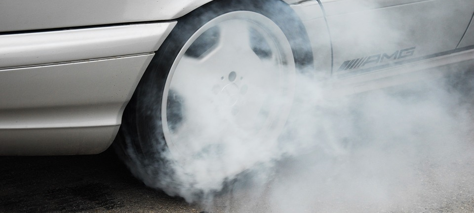 Illegales Autorennen in Velbert