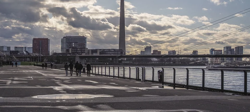 Düsseldorf will Veranstaltungsverbot ausweiten